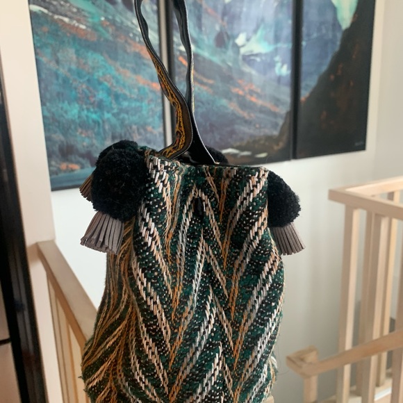 WOONAM Pure Handmade Multi color Tweed Mini Bucket Handbag Wrist Bag with poms - Picture 5 of 9